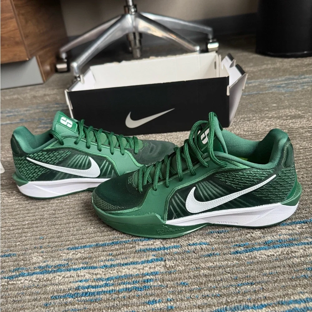 Nike Sabrina 2 NWT - Picture 4 of 5